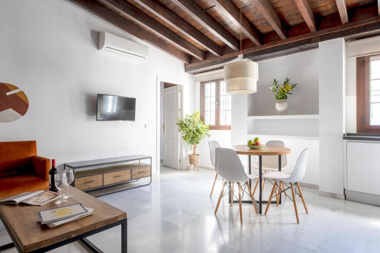 Triana Boutique Apartments By Hommyhome Seville Luaran gambar