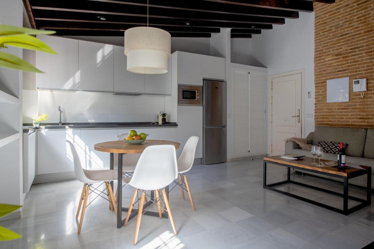 Triana Boutique Apartments By Hommyhome Seville Luaran gambar